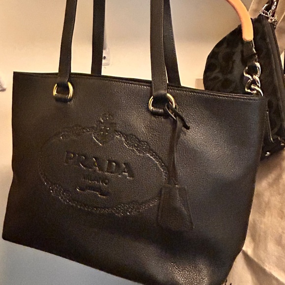 Sale! Authentic Prada Logo Embossed, Vitello Phenix Leather Tote - Picture 7 of 12
